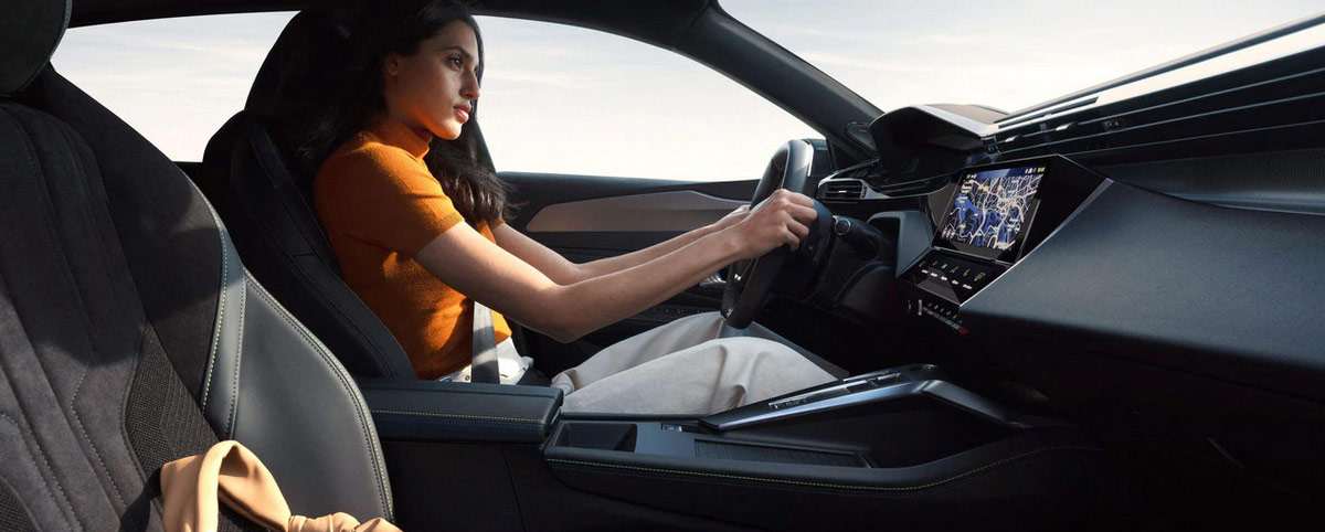 Prostorný interiér nového vozu PEUGEOT 308 SW